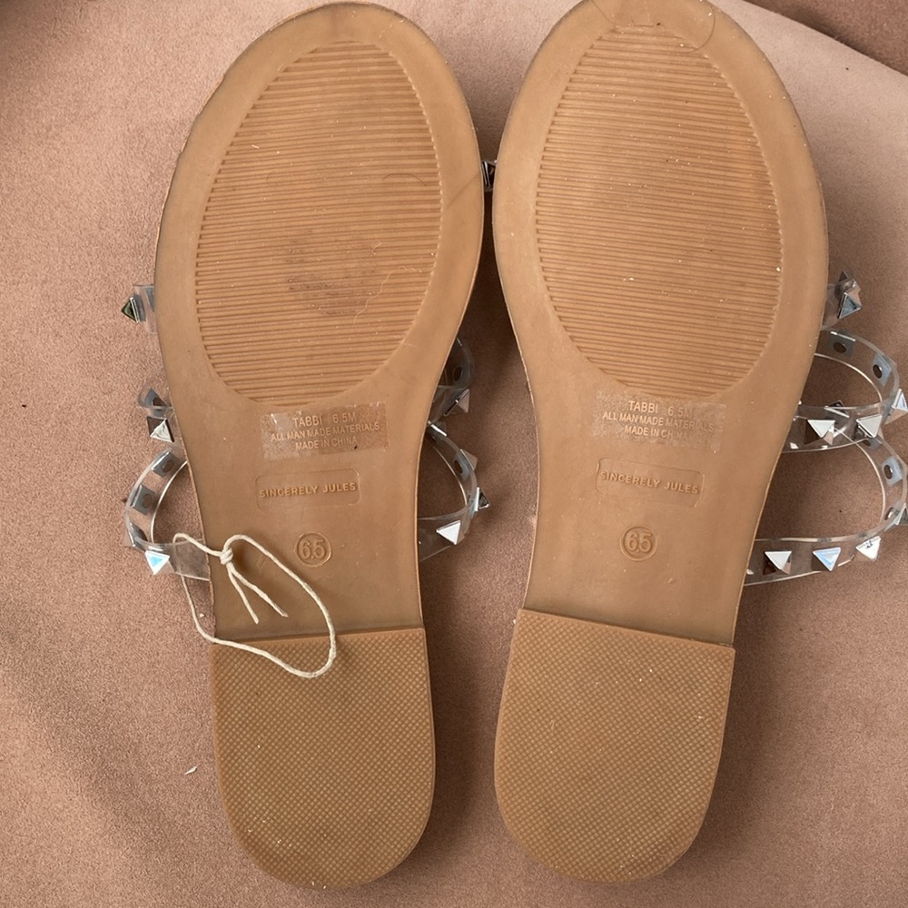 Sincerely Jules Tabbi Studded Sandals Clear NWOT - Picture 4 of 4